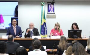 Debatedores defendem mais orçamento para combate ao câncer – Notícias