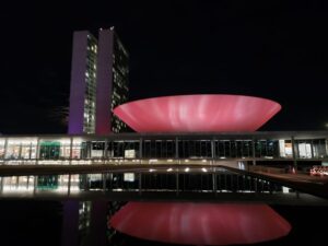 Congresso se ilumina de vermelho em ação de conscientização sobre a quilomicronemia familiar – Notícias