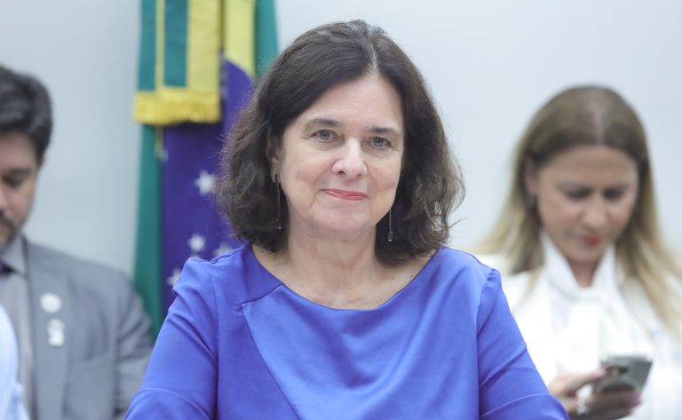 Ministra da Saúde presta esclarecimentos em comissão da Câmara sobre gestão da pasta – Notícias