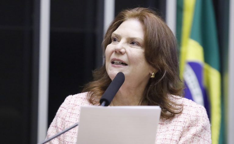 Comissão aprova criação de central para facilitar colocação de jovens no mercado – Notícias