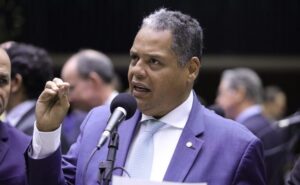 Deputado Antonio Brito retira candidatura à presidência da Câmara – Notícias