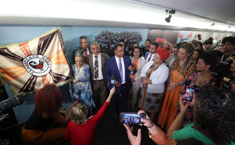 Câmara inaugura mostra sobre a participação dos negros no setor de moda – Notícias