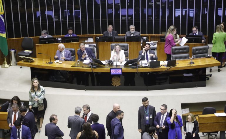 Câmara aprova regime de urgência para dez projetos; acompanhe – Notícias