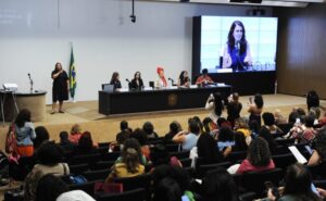 Autoridades e especialistas cobram atuação dos partidos no combate à violência política contra mulheres – Notícias