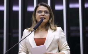 Comissão aprova exigência da apresentação de listas de tripulantes e pagassageiros de embarcações – Notícias