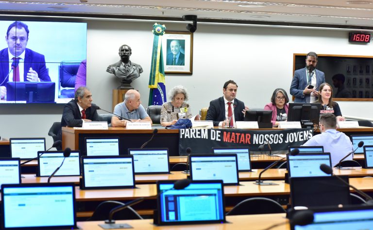 Comissão da Câmara deve encaminhar sugestões recebidas em reunião sobre violência policial – Notícias