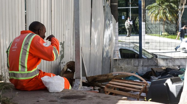 Comissão discute regulamentação da profissão de trabalhador essencial de limpeza urbana – Notícias