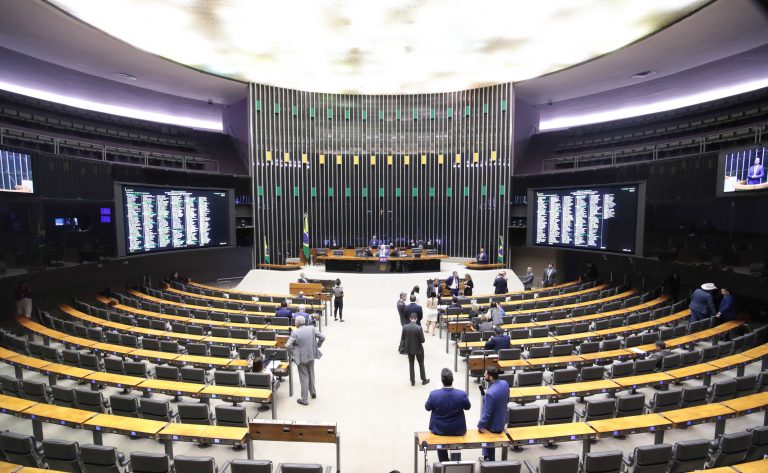 Deputados rejeitam urgência para projeto sobre dedução fiscal de instituições financeiras; acompanhe – Notícias