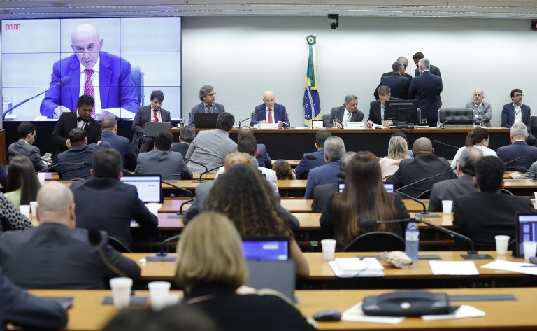 Comissão Mista de Orçamento aprova projeto da LDO de 2025 – Notícias