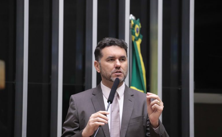 Câmara aprova em segundo turno a PEC do corte de gastos do governo – Notícias