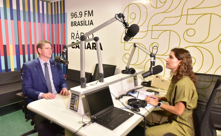 Sancionada lei que institui 25 de setembro como o Dia Nacional do Rádio – Notícias