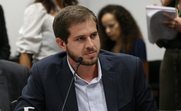 Líder do PSB destaca entre as prioridades da bancada a isenção de IR para quem ganha até R$ 5mil – Notícias