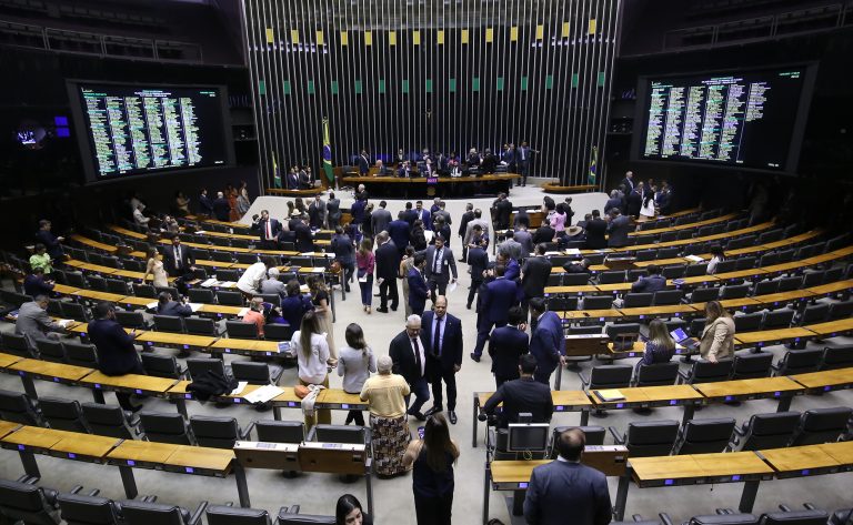 Deputados analisam projeto que impede penhora de bens indispensáveis à pessoa com deficiência; acompanhe – Notícias