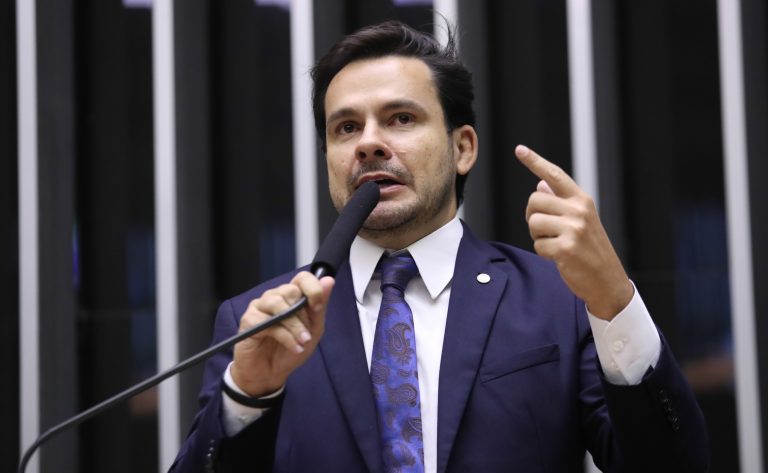 Projeto veta benefício assistencial a quem for condenado por compra de voto – Notícias