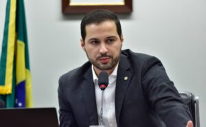 Projeto aumenta pena para crimes praticados no meio digital – Notícias