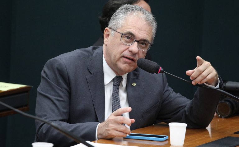 Projeto suspende resolução da ANP sobre movimentação de gás natural liquefeito – Notícias