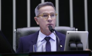 Projeto torna obrigatória a indicação de teor alcoólico em rótulos de alimentos – Notícias