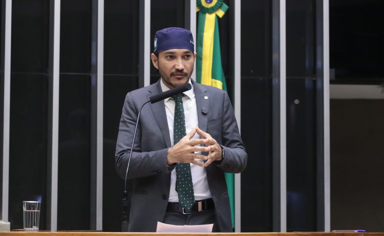 Projeto permite reprovação de alunos no ano escolar por mau comportamento – Notícias