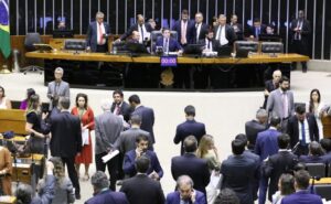 Câmara aprova projeto que autoriza Finep a assumir créditos de banco que falir – Notícias