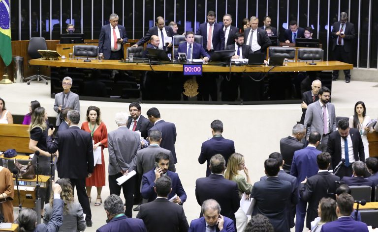 Câmara aprova projeto que autoriza Finep a assumir créditos de banco que falir – Notícias