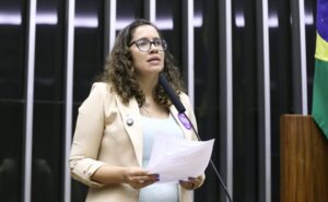 Comissão aprova projeto que facilita atendimento de idosos no serviço público – Notícias