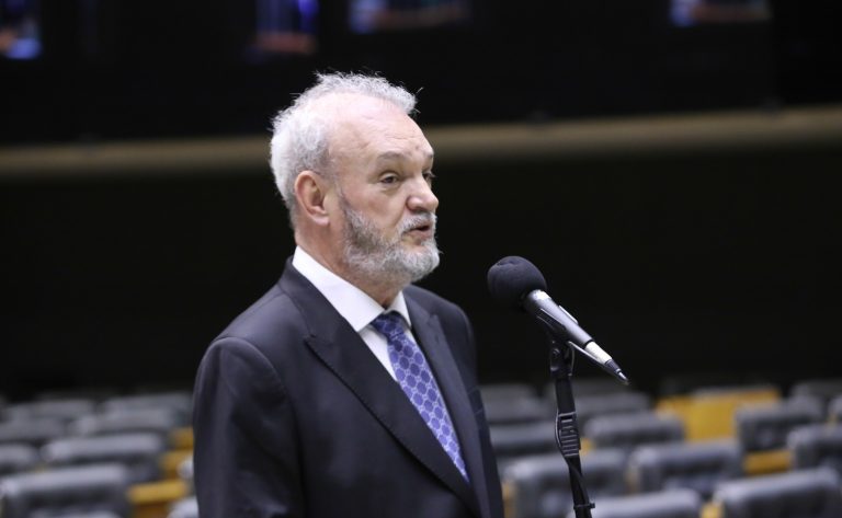 Comissão aprova transporte gratuito para pessoas com deficiência em casos de tratamento fora do domicílio – Notícias