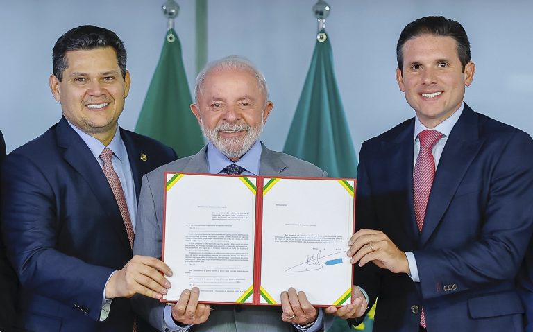Lula entrega PEC da Segurança Pública ao Congresso; Motta garante celeridade na análise da proposta – Notícias