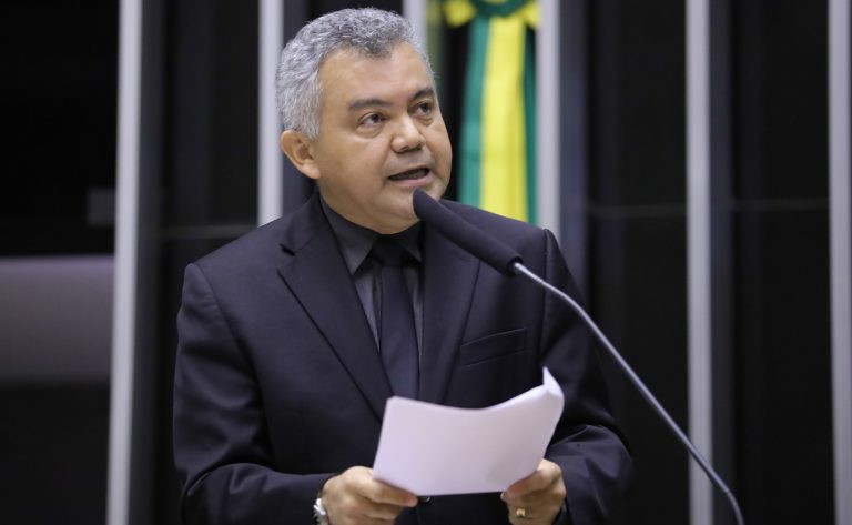 Comissão aprova projeto que permite rescisão de contrato de telecomunicação sem multa por má qualidade – Notícias