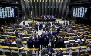 Câmara pode votar nesta segunda-feira projeto que facilita combate a incêndios florestais – Notícias