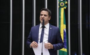 Comissão aprova projeto que equipara paciente com Hutchinson-Gilford a pessoa com deficiência – Notícias