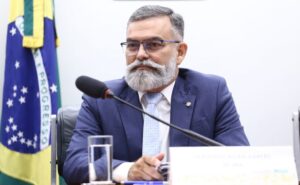 Comissão aprova projeto que regula acesso a contratos eletrônicos em seguros – Notícias
