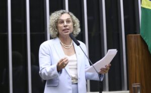 Projeto garante tratamento hormonal no SUS para mulheres que estão no climatério – Notícias