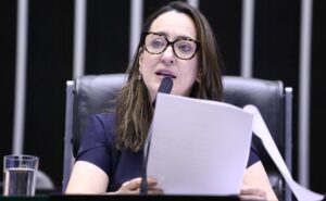 Projeto reduz de 100 para 10 anos o sigilo de informações pessoais na administração pública – Notícias