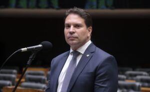 Relator recomenda suspensão de ação penal contra deputado Delegado Ramagem – Notícias