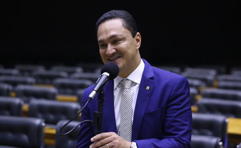 Deputado André Ferreira assume presidência da Comissão de Documentos Sigilosos da Câmara – Notícias