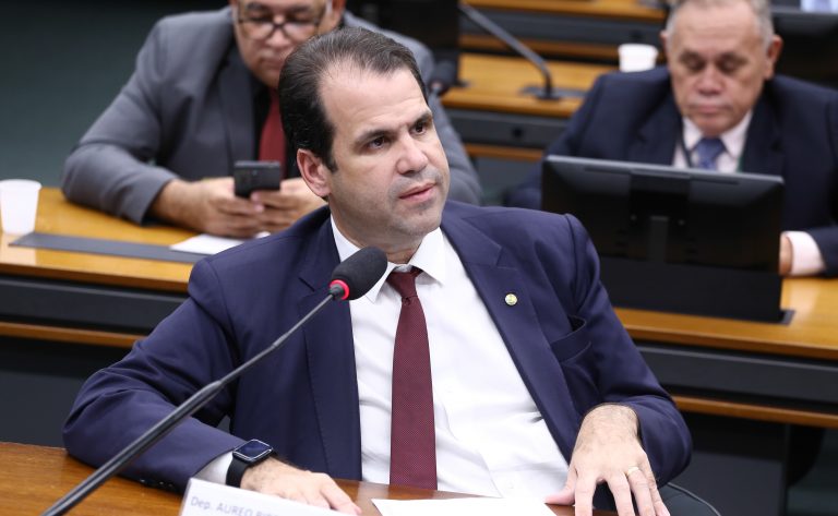 Comissão aprova projeto que exige relatórios à população sobre tarifas de energia – Notícias