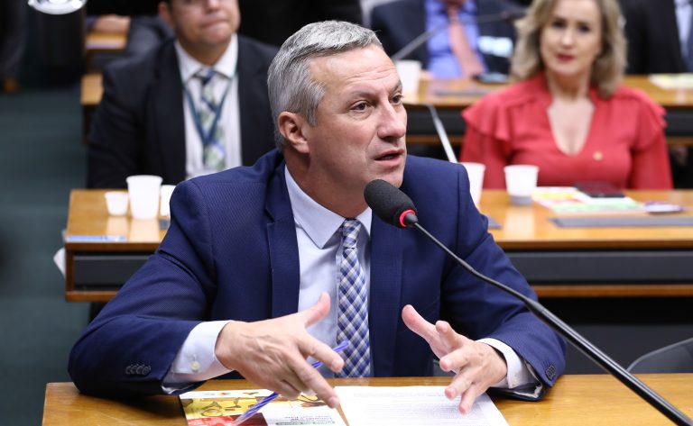 Comissão aprova projeto que cria marco legal para combater milícia privada – Notícias