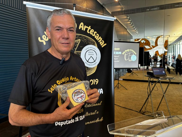 Evento na Câmara comemora seis anos da lei que regulamenta a produção de queijos artesanais – Notícias