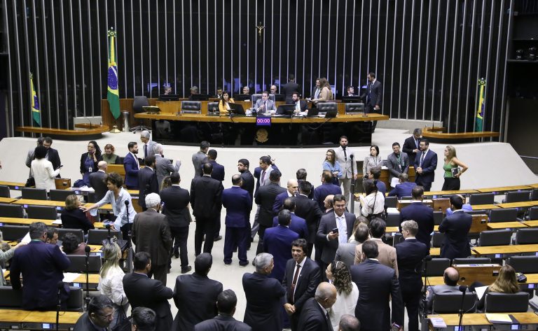 Câmara pode votar hoje reajuste de servidores do Executivo – Notícias