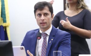 Comissão aprova equoterapia no SUS para reabilitação de pessoas com deficiência – Notícias