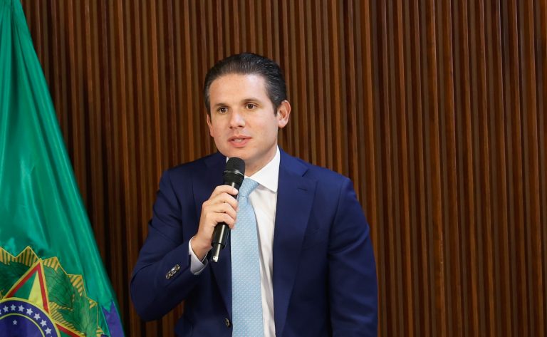 Motta cria comissão especial para discutir nova Lei dos Portos – Notícias