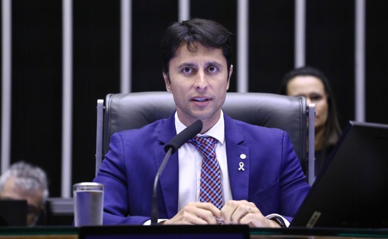 Comissão aprova política de proteção de direitos de pessoas com síndrome de Tourette – Notícias
