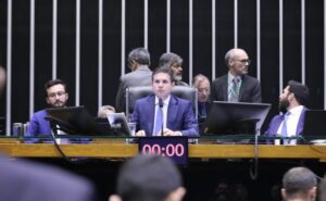 Deputados analisam pedidos de urgência para projetos de lei; acompanhe – Notícias