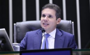 Câmara aprova regime de urgência para 9 projetos de lei; acompanhe – Notícias