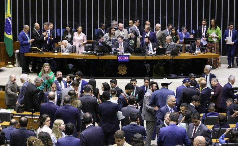 Câmara pode retomar nesta quinta-feira votação de projeto sobre formação de motoristas de baixa renda – Notícias