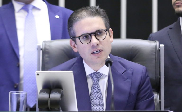 Decisão de Dino sobre emendas não atrapalha pauta econômica na Câmara, afirma Motta – Notícias