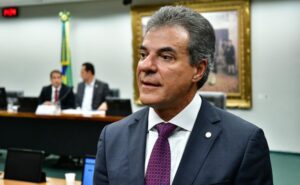 Comissão aprova projeto para evitar exclusão de pequenas empresas do Simples por dívida – Notícias