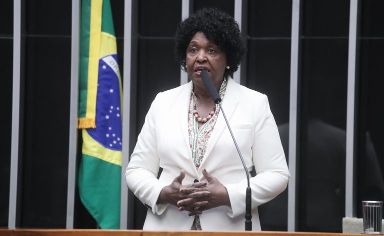 Comissão aprova homenagem a personalidades femininas e negras em novas emissões de cédulas e moedas – Notícias