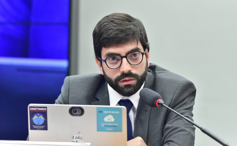 Especialistas defendem amplo acesso a dados para treinar modelos de IA e evitar erros – Notícias