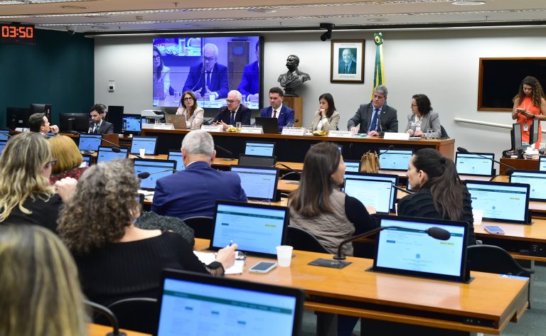 Governo defende Plano Nacional de Educação com meta de 3 milhões de matrículas em cursos de qualificação profissional – Notícias